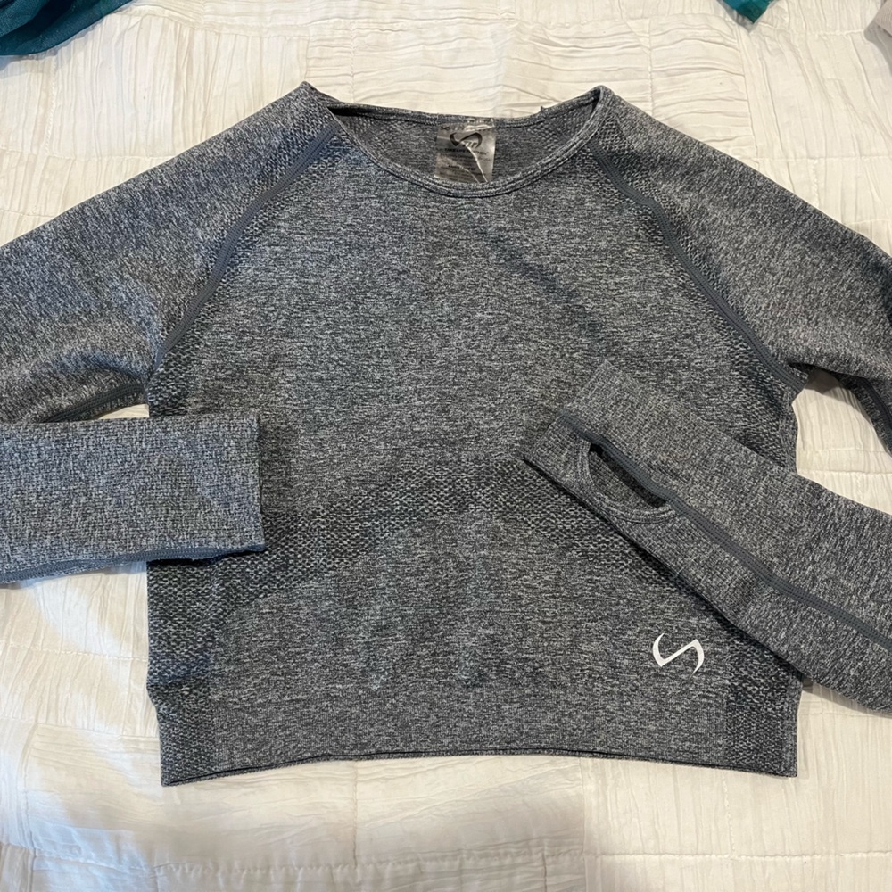 TLF workout long sleeve top